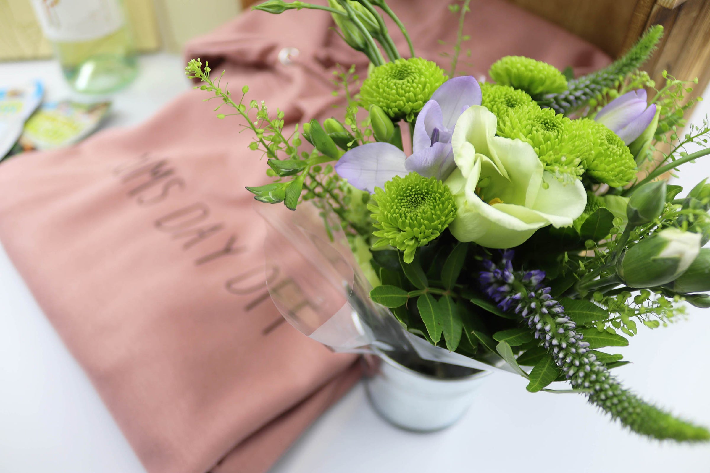 Gorgeous Mothers Day Hamper - With Fresh Flowers